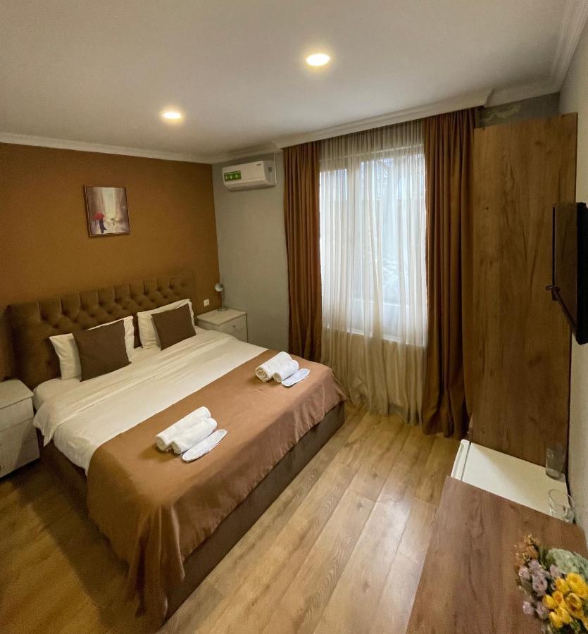 Book Hotel تبليسي المظهر الخارجي الصورة
