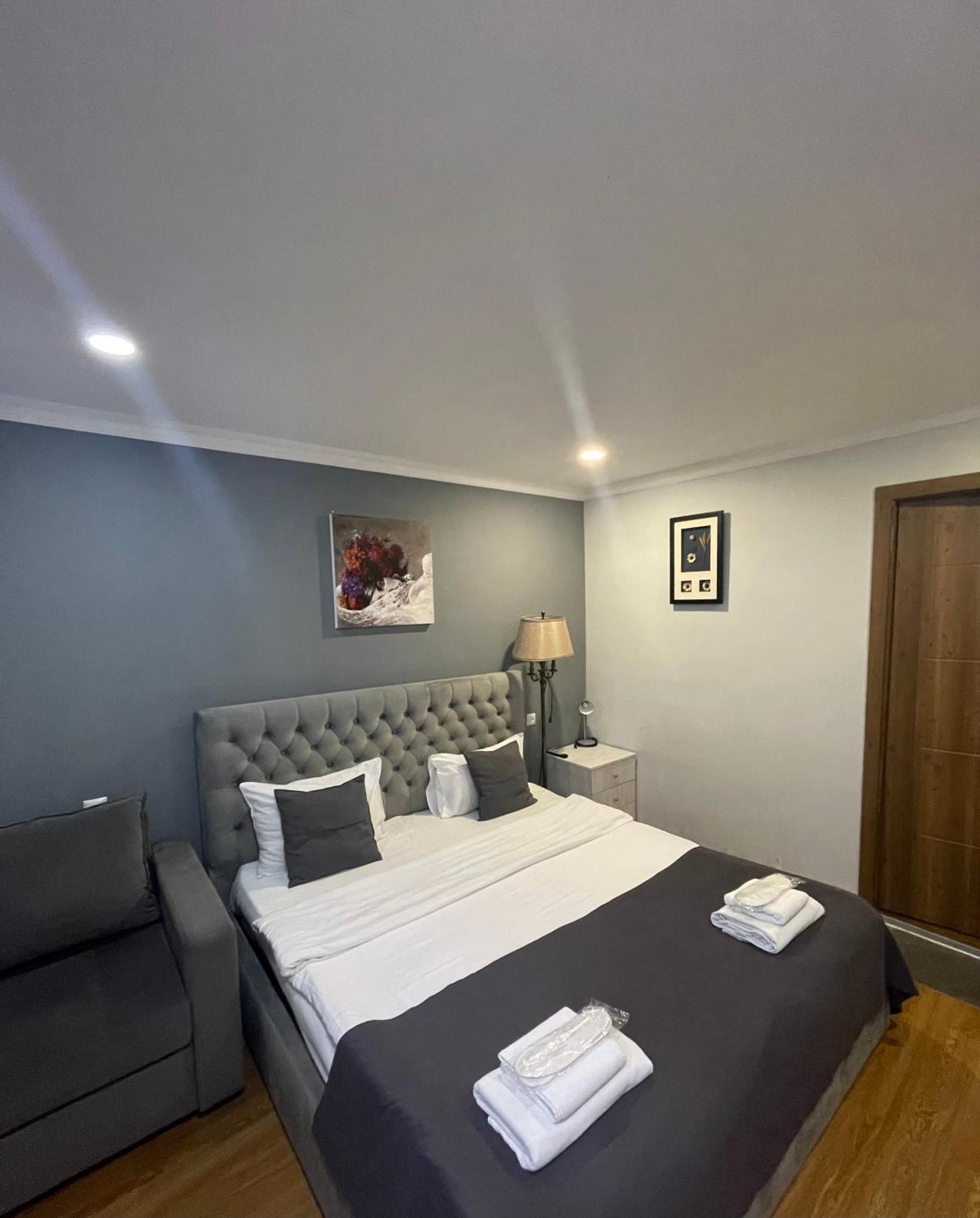 Book Hotel تبليسي المظهر الخارجي الصورة